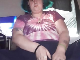 Blue haired plumper sole worshiping herself