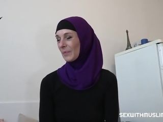 Mature muslim takes pecker