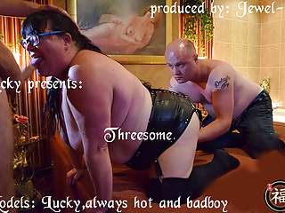 Lucky's 3some
